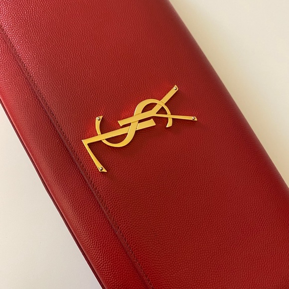 Red YSL clutch - Picture 2 of 9